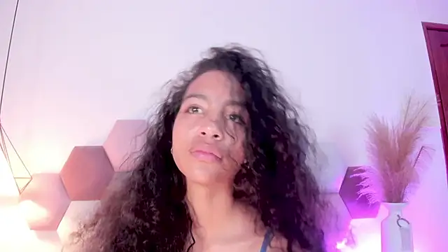 AntonellaHall  online show from 01/09/25, 03:01