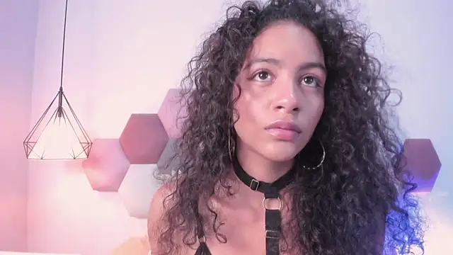 Snapshot of AntonellaHall_ chatting on 03/11/26, 06:58 AntonellaHall online show from 03/11/26, 06:58