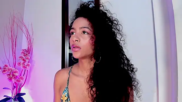 Snapshot of AntonellaHall_ chatting on 03/19/26, 06:34 AntonellaHall online show from 03/19/26, 06:34