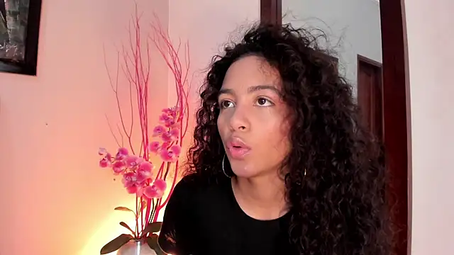 Snapshot of AntonellaHall_ chatting on 04/02/26, 06:38 AntonellaHall online show from 04/02/26, 06:38