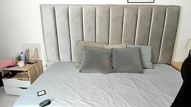 Emmy-Turnner online show from 03/15/25, 08:10