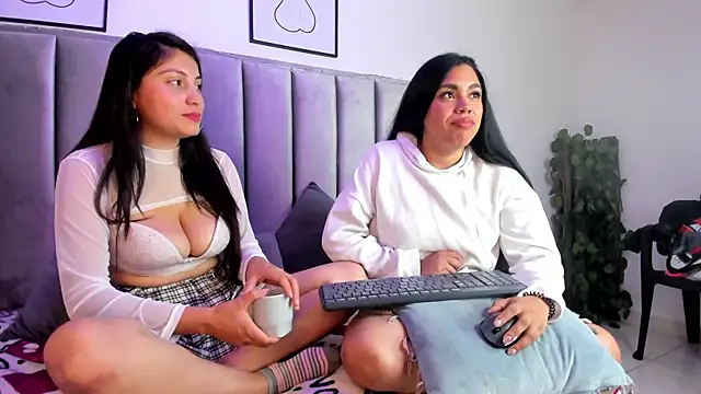 Laiia Page online show from 03/12/25, 04:35