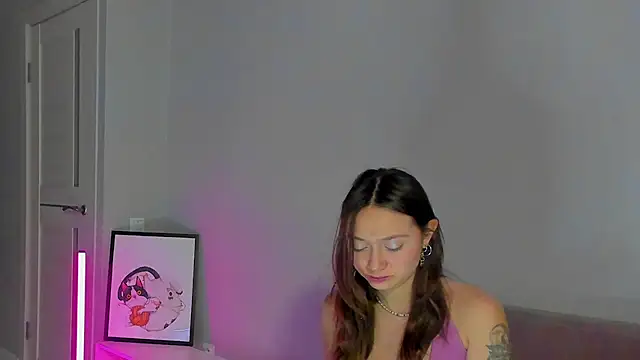 Snapshot of EllaSky_xoxo chatting on 12/08/24, 04:14 EllaSky xoxo online show from 12/08/24, 04:14