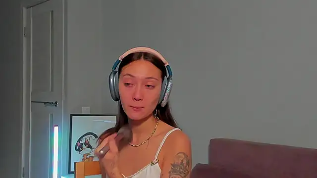 Snapshot of EllaSky_xoxo chatting on 12/26/24, 11:57 EllaSky xoxo online show from 12/26/24, 11:57