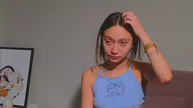 Snapshot of EllaSky_xoxo chatting on 01/13/25, 12:09 EllaSky xoxo online show from 01/13/25, 12:09