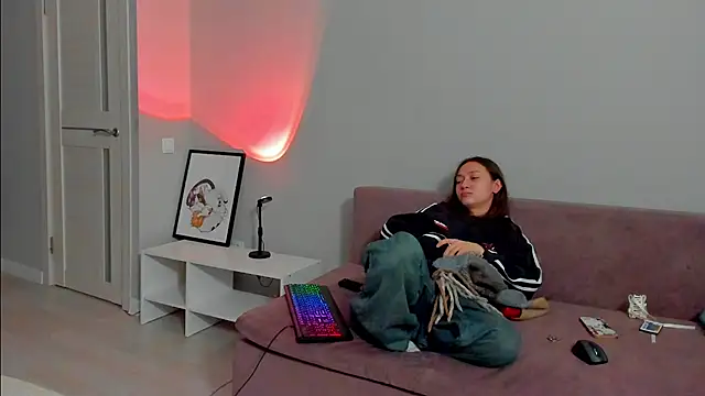 Snapshot of EllaSky_xoxo chatting on 01/25/25, 07:17 EllaSky xoxo online show from 01/25/25, 07:17