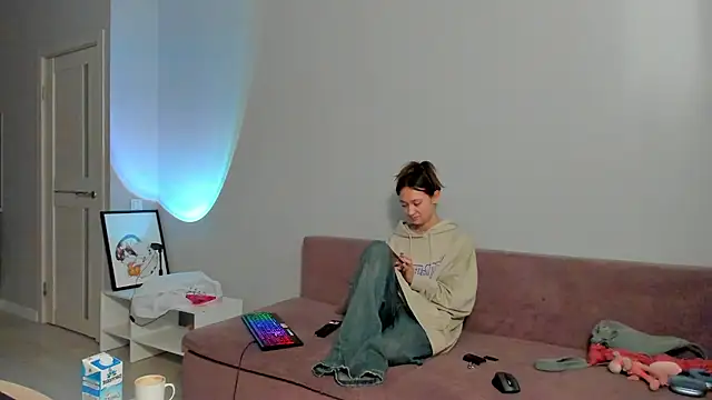 Snapshot of EllaSky_xoxo chatting on 02/05/25, 09:46 EllaSky xoxo online show from 02/05/25, 09:46