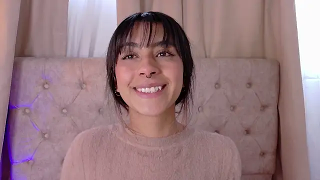 Alyssa jones online show from 11/19/25, 01:44