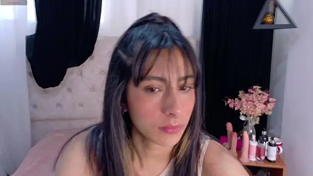 Snapshot of Alyssa_jones chatting on 02/05/26, 01:27 Alyssa jones online show from 02/05/26, 01:27