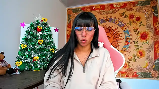 Snapshot of Demeter__ chatting on 12/19/24, 09:06 Demeter online show from 12/19/24, 09:06