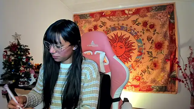 Snapshot of Demeter__ chatting on 01/09/25, 02:01 Demeter online show from 01/09/25, 02:01