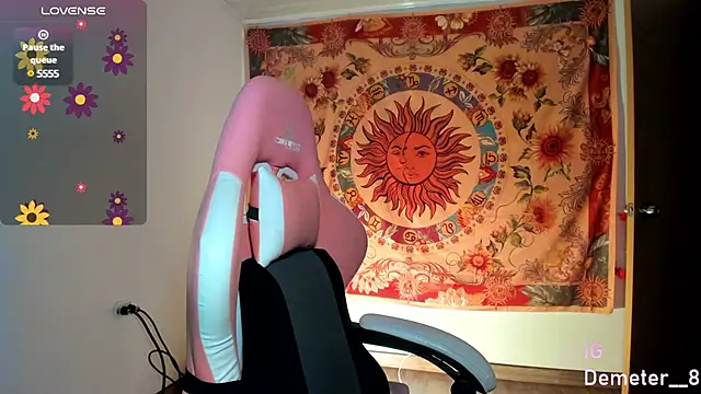 Snapshot of Demeter__ chatting on 03/04/25, 01:12 Demeter online show from 03/04/25, 01:12