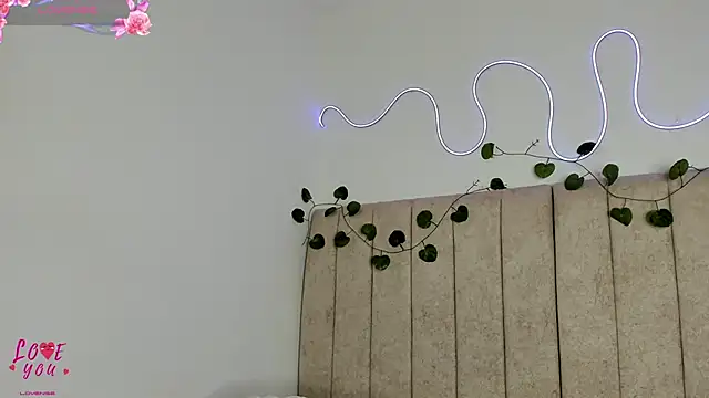 Kaseydelvey online show from 10/20/25, 10:54