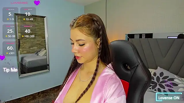 LIANEUMANN online show from 01/11/25, 10:29