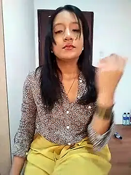 Snapshot of cami_victoria chatting on 09/29/25, 01:16 cami victoria online show from 09/29/25, 01:16