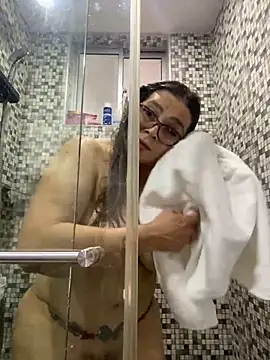 AntonellaAlondra4 online show from 01/22/25, 06:41