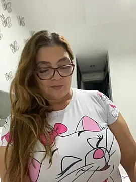AntonellaAlondra4 online show from 02/25/25, 04:24