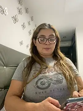 AntonellaAlondra4 online show from 03/02/25, 01:58