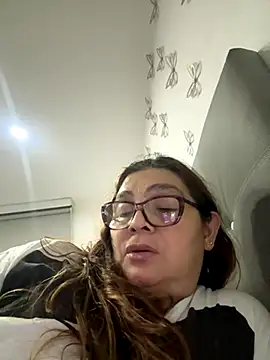 AntonellaAlondra4 online show from 11/10/25, 04:00