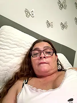 Snapshot of AntonellaAlondra4 chatting on 01/12/26, 05:23 AntonellaAlondra4 online show from 01/12/26, 05:23