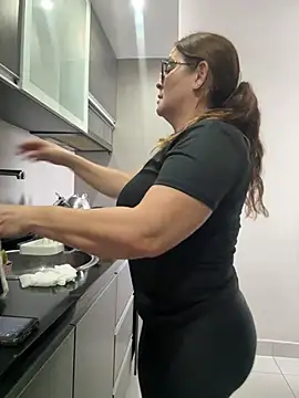 Snapshot of AntonellaAlondra4 chatting on 01/17/26, 03:39 AntonellaAlondra4 online show from 01/17/26, 03:39