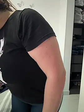 Snapshot of AntonellaAlondra4 chatting on 02/03/26, 03:50 AntonellaAlondra4 online show from 02/03/26, 03:50