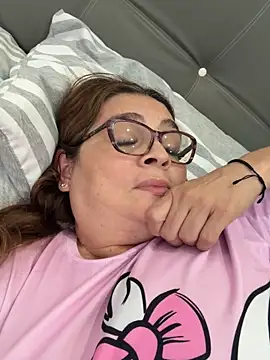 Snapshot of AntonellaAlondra4 chatting on 02/12/26, 02:01 AntonellaAlondra4 online show from 02/12/26, 02:01