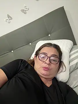 Snapshot of AntonellaAlondra4 chatting on 02/18/26, 03:13 AntonellaAlondra4 online show from 02/18/26, 03:13