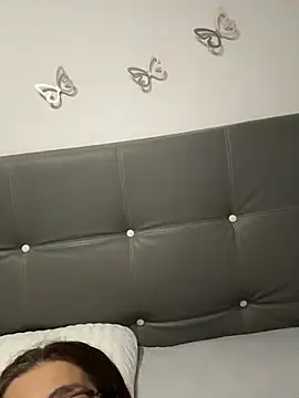 Snapshot of AntonellaAlondra4 chatting on 04/04/26, 11:08 AntonellaAlondra4 online show from 04/04/26, 11:08