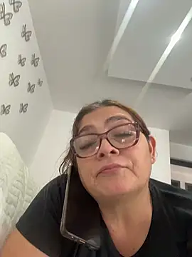 Snapshot of AntonellaAlondra4 chatting on 04/09/26, 01:38 AntonellaAlondra4 online show from 04/09/26, 01:38