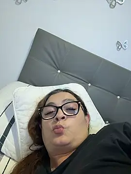 AntonellaAlondra4 online show from 05/20/26, 02:40