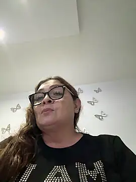 AntonellaAlondra4 online show from 06/04/26, 12:05