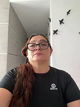 Snapshot of AntonellaAlondra4 chatting on 06/05/26, 03:07 AntonellaAlondra4 online show from 06/05/26, 03:07
