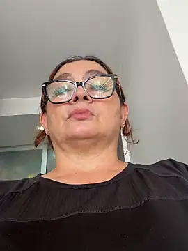 Snapshot of AntonellaAlondra4 chatting on 06/12/26, 03:44 AntonellaAlondra4 online show from 06/12/26, 03:44