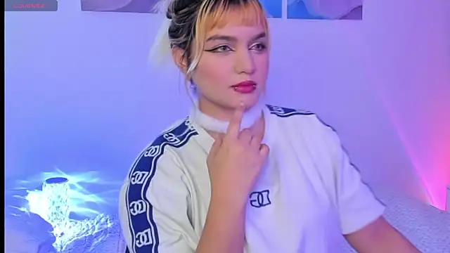 Pretty  zoe online show from 03/19/25, 08:54