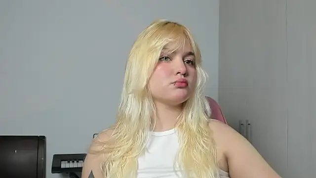 Pretty  zoe online show from 10/01/25, 05:52