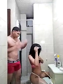 Snapshot of saraandstiven chatting on 03/13/25, 09:37 saraandstiven online show from 03/13/25, 09:37