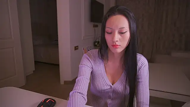 Snapshot of hana99 chatting on 12/15/25, 10:14 hana99 online show from 12/15/25, 10:14