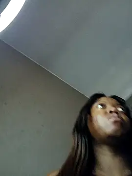 Snapshot of slimcate91 chatting on 11/14/25, 10:14 slimcate91 online show from 11/14/25, 10:14