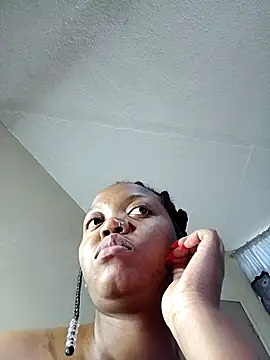 Snapshot of slimcate91 chatting on 04/04/26, 04:33 slimcate91 online show from 04/04/26, 04:33