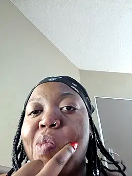 Snapshot of slimcate91 chatting on 04/12/26, 02:00 slimcate91 online show from 04/12/26, 02:00