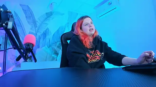 NielletaBlossom online show from 03/07/25, 08:13