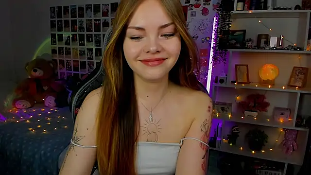 AkiraKatsu online show from 10/08/25, 10:35