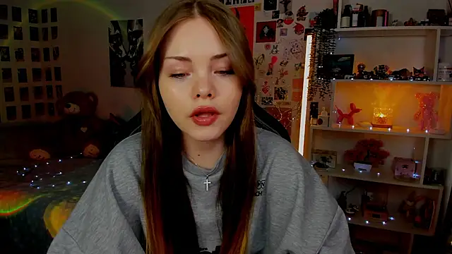 Snapshot of AkiraKatsu chatting on 03/22/26, 12:30 AkiraKatsu online show from 03/22/26, 12:30