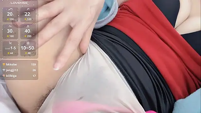 Snapshot of Qwi-V1 chatting on 01/24/25, 02:39 Qwi-V1 online show from 01/24/25, 02:39