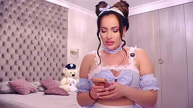 TianaPosh online show from 03/04/26, 09:43