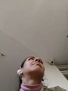 Snapshot of Alisson_420 chatting on 10/23/25, 01:38 Alisson 420 online show from 10/23/25, 01:38