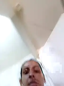 Snapshot of Alisson_420 chatting on 11/17/25, 04:13 Alisson 420 online show from 11/17/25, 04:13