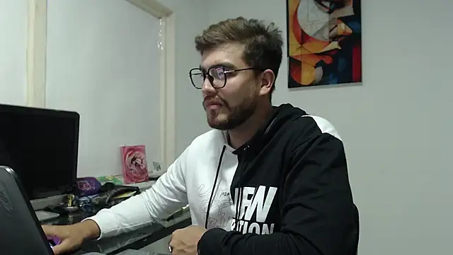 Snapshot of Dylanwish chatting on 12/10/24, 12:39 Dylanwish online show from 12/10/24, 12:39