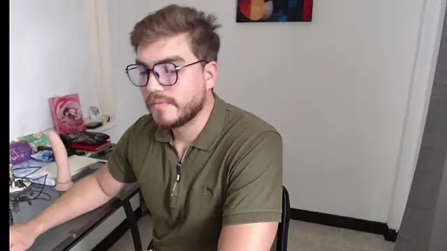 Snapshot of Dylanwish chatting on 12/17/24, 08:21 Dylanwish online show from 12/17/24, 08:21